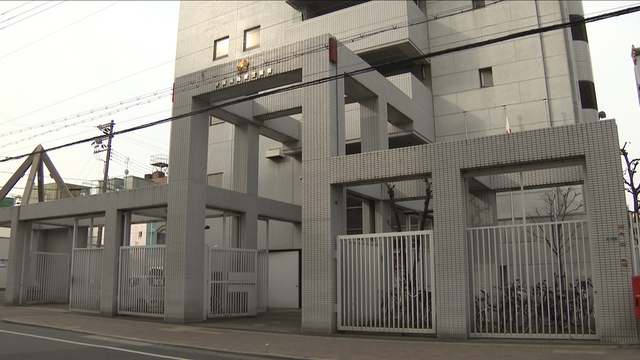 【大阪・西成】警察官の目の前で妻を刺す　泥酔し路上で寝ていた男が帰宅し　殺人未遂容疑で現行犯逮捕